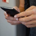 Pozor na falošné SMS